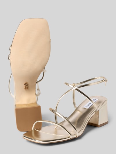 Produktfoto, Sandaletten mit Keilabsatz Modell 'Remmi' von Steve Madden in Gold mit Abgerundete-Spitze, Dornschließe, glatter Sohle, Absatzhöhe 6 cm bei Größe 40