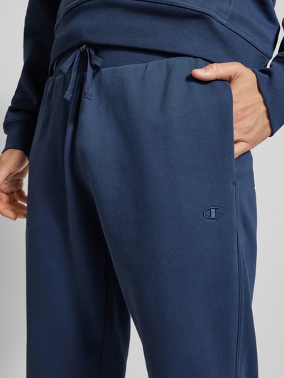 CHAMPION Slim Fit Sweatpants mit elastischen Beinabschlüssen Marine 3