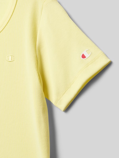 Produktfoto, Regular Fit T-Shirt mit Logo-Stitching von CHAMPION für Kinder, elastischer Baumwoll-Mix in Hellgelb, feine Ripp-Textur, Rundhalsausschnitt