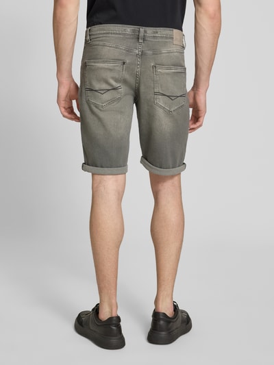 Christian Berg Men Bermudas im 5-Pocket-Design mit aufgeschlagenem Saum Silber 5