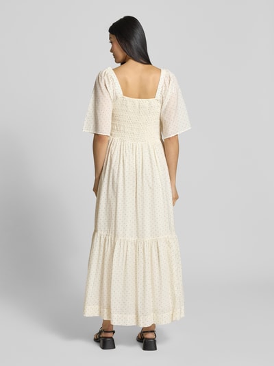 Selected Femme Sukienka midi z marszczonymi detalami model ‘DORA’ Złamany biały 5