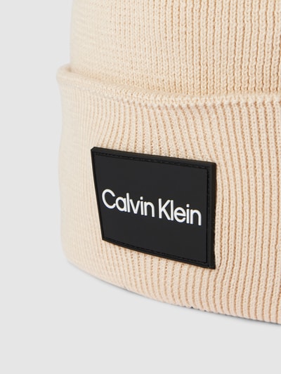 CK Calvin Klein Beanie mit Label-Detail Sand 2