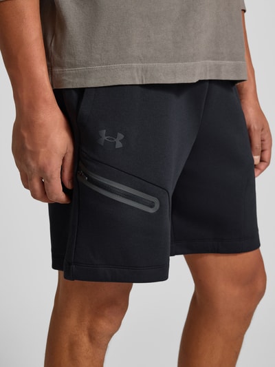 Under Armour Relaxed Fit Sweatshorts mit Logo-Print Modell 'Unstoppable' Black 3