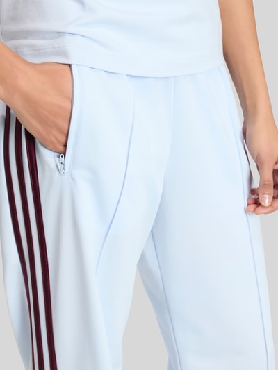 adidas Originals Regular Fit Trainingshose mit Logo Details Hellblau 3