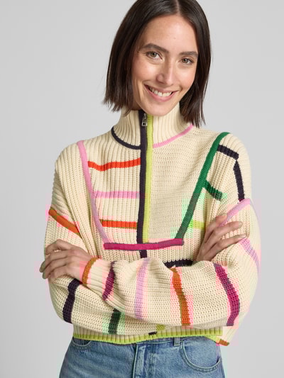 Staud Cropped Strickpullover mit Stehkragen Ecru 3