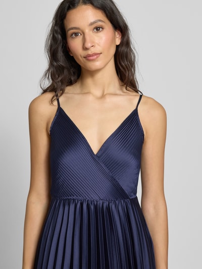 GUIDO MARIA KRETSCHMER WOMAN Abendkleid mit Plisseefalten Modell 'Sarina' Dunkelblau 3