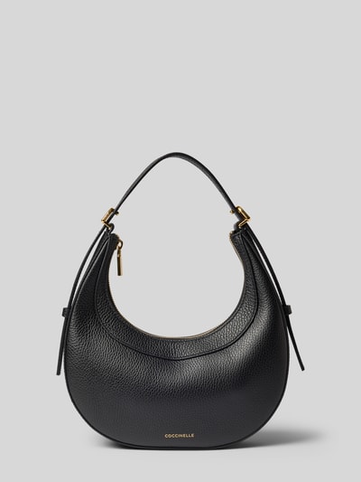 Produktfoto, Shoulder Bag mit Strukturmuster Modell 'Whisper' von Coccinelle in Schwarz, goldene Details, sichtbarer Reißverschluss, strukturierte Oberfläche