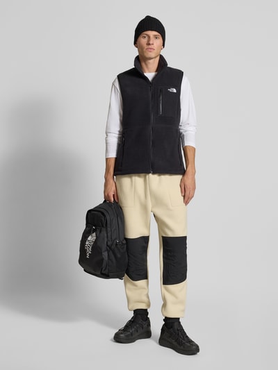 The North Face Kamizelka z polaru z wyhaftowanym logo model ‘YUMIORI’ Czarny 1