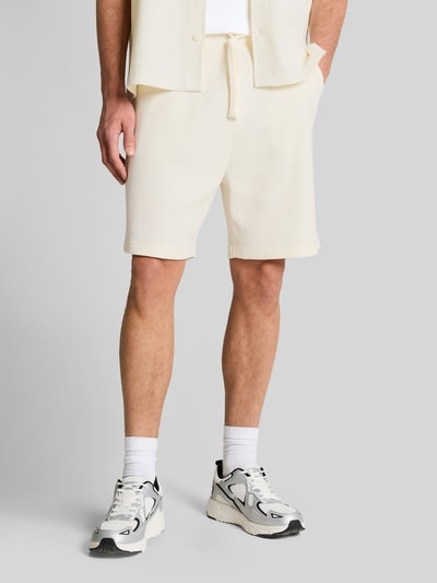Tom Tailor Denim Regular Fit Sweatshorts aus Baumwoll-Mix Offwhite 4