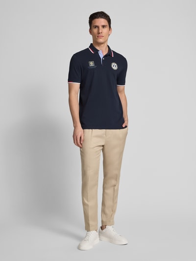Christian Berg Men Poloshirt mit kurzer Knopfleiste und Label-Prints Marine 1