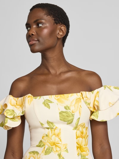 Frauenmodel trägt Minikleid aus Leinen-Mix mit Viskose-Anteil Modell 'Kenzie' von Forever New, floraler Allover-Print, Nahaufnahme Oberkörper.
