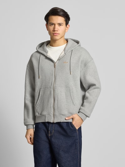 BLKVIS Sweatjacke mit Label-Stitching und Känguru-Tasche Mittelgrau Melange 4