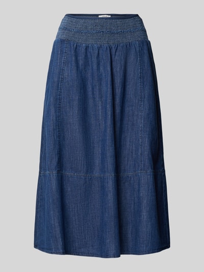 Produktfoto, blauer Jeansrock mit elastischem Bund aus reiner Baumwolle, A-Linie, Midirock, Modell 'Ropini' von OPUS, strukturierte Denim-Oberfläche, sichtbare Nähte, mittellange Form, eignet sich für feminine Outfits.