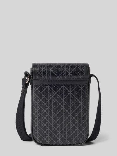 Produktfoto, Handytasche mit Allover-Muster Modell 'EMBLEM AOP' von CK Calvin Klein für Herren, graue und schwarze Farben, Optik:Allover-Muster
