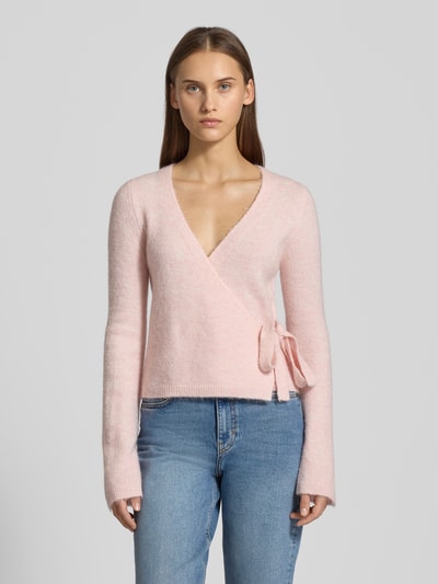 Gina Tricot Strickcardigan in Wickel-Optik Rosa 4