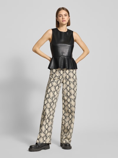 Gina Tricot Top z imitacji skóry z guzikiem z tyłu Czarny 1