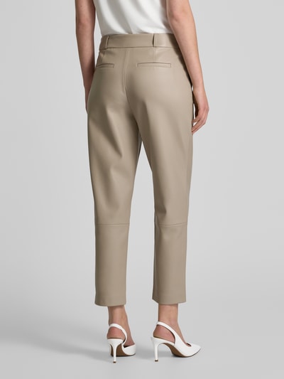 Christian Berg Woman Selection Slim Fit Hose in Leder-Optik Taupe 5