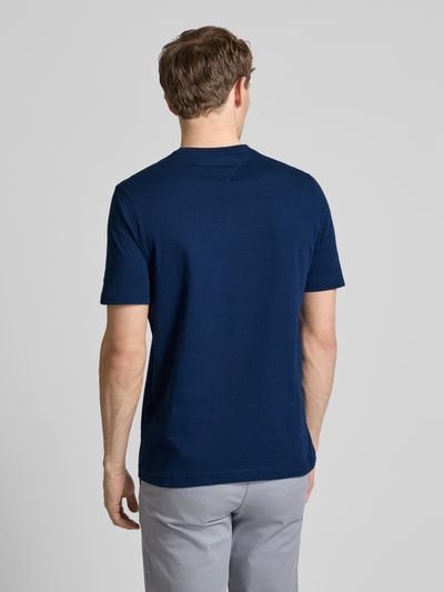 Tommy Hilfiger T-Shirt mit Motiv- und Label-Print Blau 5