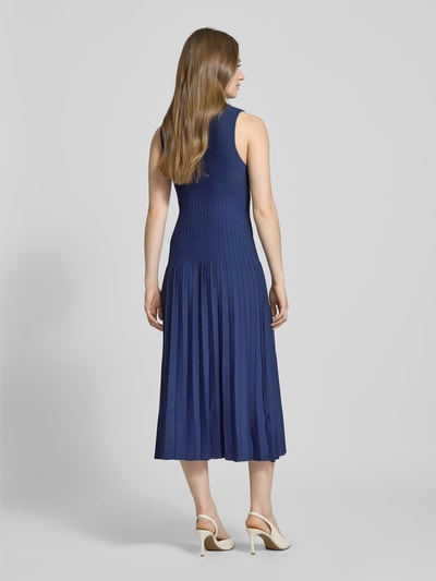 Staud Midikleid mit Plisseefalten Modell 'ELYSE' Dunkelblau 5