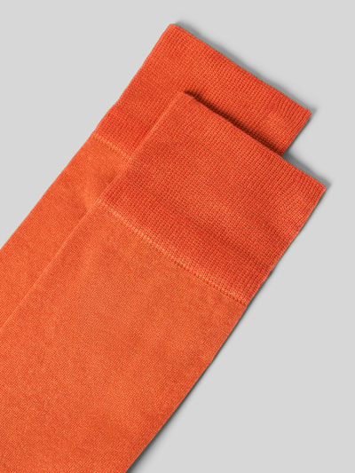 Produktfoto, Socken aus Baumwoll-Mix im 2er-Pack von Christian Berg Men in Orange, fein gestrickte Textur, elastisches Rippbündchen, Label-Print