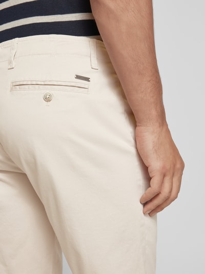 Bruun & Stengade Korte regular fit broek met achterzakken, model 'GERHARD' Offwhite - 3