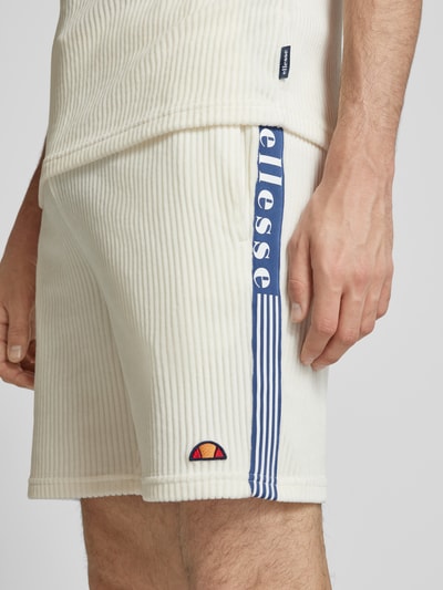 Ellesse Regular Fit Cordshorts mit Logo-Badge Modell 'TOMATRO' Offwhite 3