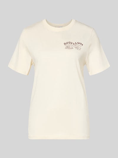 Produktfoto, T-Shirt met Label-Print en ronde halsuitsnijding van Scotch & Soda in crème, regular fit, biologisch katoen, zachte textuur.