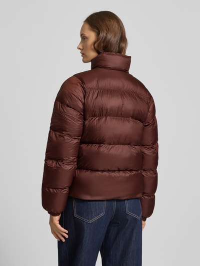 adidas Originals Pikowana kurtka o kroju regular fit z wyhaftowanym logo Średniobrązowy 5