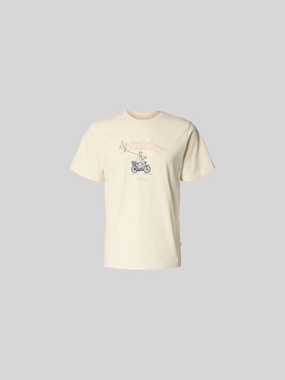 Produktfoto, Regular Fit T-Shirt mit Motiv-Print von Forét aus Reine Baumwolle in Creme mit Logo-Print, Rundhalsausschnitt, Rückenlänge 67 cm bei Größe M