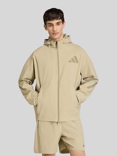 adidas Sportswear Trainingsjacke mit Kapuze und Logo Print Khaki 4