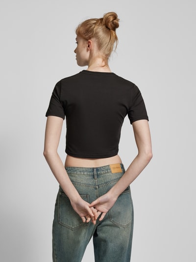 Pegador Kort T-shirt met labelprint, model 'JENNA' Zwart - 5