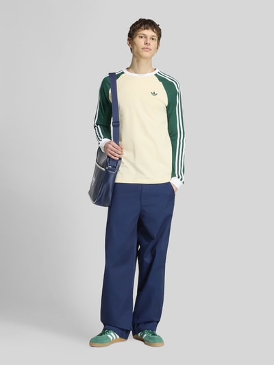 adidas Originals Regular Fit T-Shirt aus reiner Baumwolle  Offwhite 1