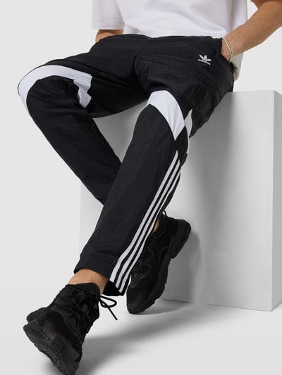 adidas Originals Sweatpants mit Label-Stitching Modell 'WOVEN' Black 3