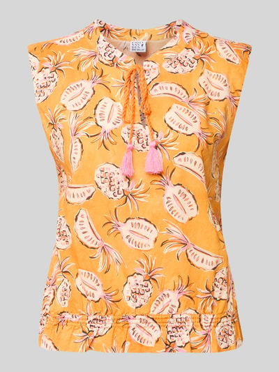 Produktfoto, Regular Fit Bluse im Ärmellosen-Design von Emily Van den Bergh aus reiner Baumwolle mit Allover-Motiv-Print, elastischer Bund mit Rüschenbesatz, Schlüsselloch-Ausschnitt, Rückenlänge bei Größe 36: 54 cm, gelb-rosafarbene Muster, glatte Textur.