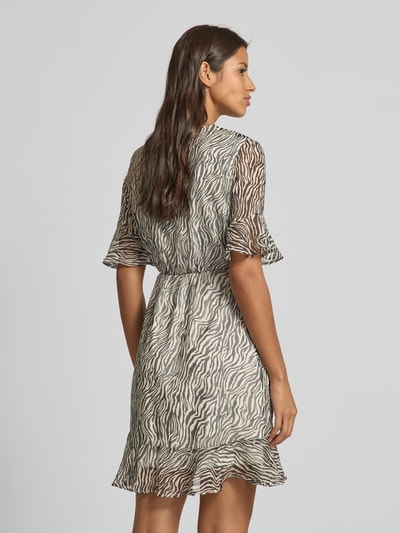 Vero Moda Tailliertes Minikleid mit V-Ausschnitt Modell 'SMILLA' Black 5