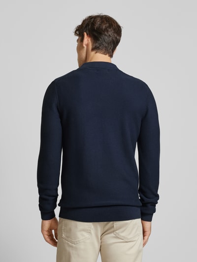 s.Oliver RED LABEL Regular Fit Strickpullover mit Label-Patch Marine 5