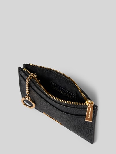 Produktfoto, Kartenetui aus echtem Leder von MICHAEL Michael Kors in Schwarz mit Strukturmuster, metallic Details, Label-Detail, Kartenfächer, Hauptfach mit Reißverschluss