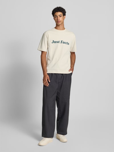 REVIEW T-Shirt mit geripptem Rundhalsausschnitt Ecru 1