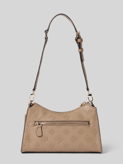 Produktfoto, Shoulder Bag in Leder-Optik Modell 'Cresidia' von Guess in Beige mit Strukturmuster, Logo-Applikation, Reißverschluss, verstellbarem Schulterriemen und Innentasche, Damen-Tasche, neutrale Farbgestaltung, klare Form.