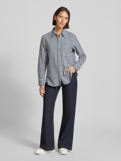 Christian Berg Woman Regular Fit Hemdbluse mit Brusttasche Blau 1