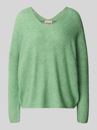 Produktfoto, Strickpullover mit V-Ausschnitt Modell 'THORA' von MOS MOSH in hellem Grün, weicher Woll-Mix mit Alpaka, Relaxed Fit.