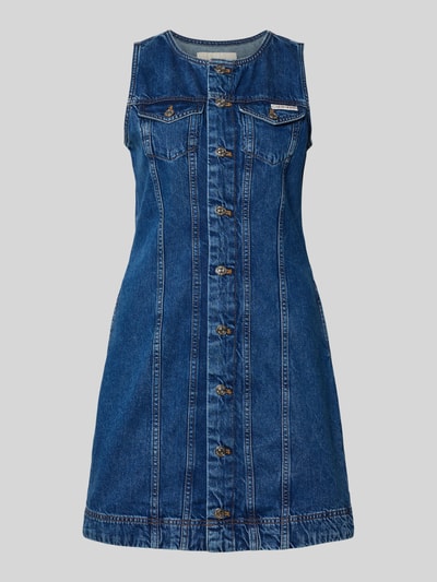 Productfoto, Regular Fit Minikleid in Denimlook met Logopatch van Calvin Klein Jeans, puur katoen, mouwloos design, ronde hals, borstzakken, steekzakken, ruglengte maat S 83 cm, borstwijdte maat S 40 cm