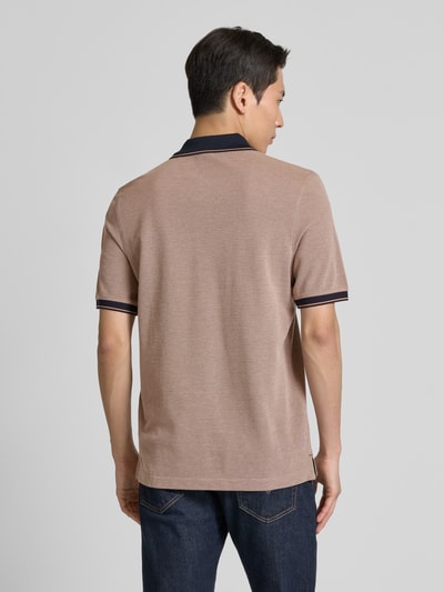 bugatti Poloshirt mit Label-Stitching Camel 5