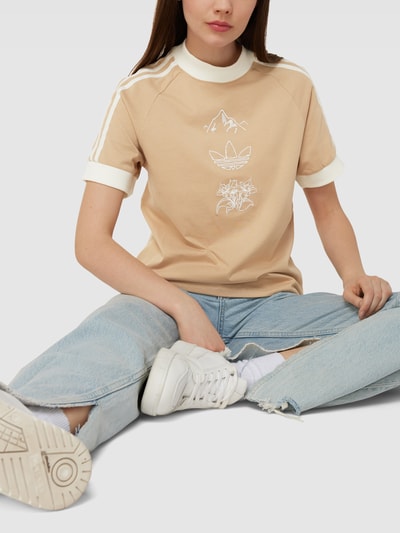 adidas Originals T-Shirt mit Brand-Stitching Beige 3