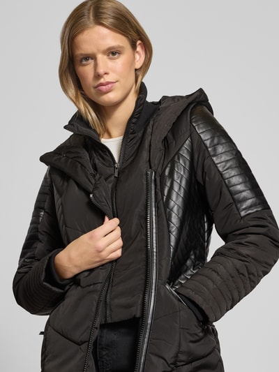ONLY Shaped fit gewatteerde lange jas in kunstleerlook, model 'NEWLINETTE' Zwart - 3