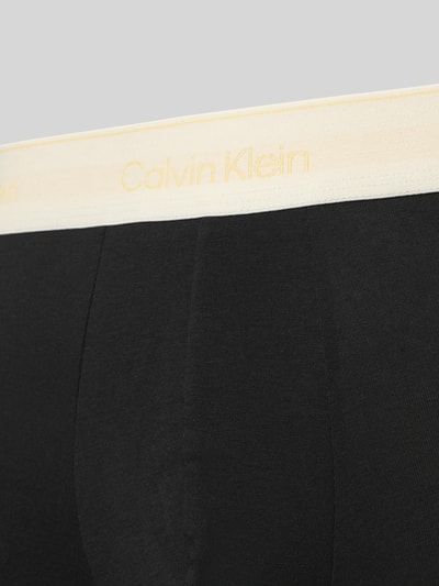 Produktfoto, Trunks im 5er-Pack mit elastischem Logo-Bund von Calvin Klein Underwear, mieszanka bawełny, dopasowany krój, elastyczny pasek z logo, czarny z kremowym pasem, gładka struktura, zestaw 5 szt.