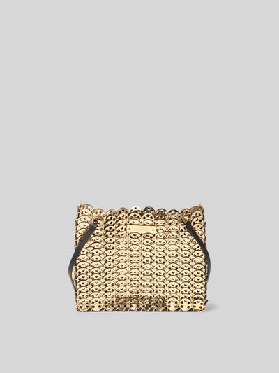 Produktfoto, Handtasche mit Paillettenbesatz von Rabanne, goldfarbene Pailletten, schwarzer Schulterriemen, rechteckige Form, 23x17x3 cm, offenes Hauptfach
