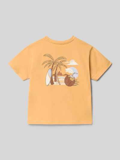 Junge trägt Regular Fit T-Shirt mit Statement-Print von Mayoral aus reiner Baumwolle, Motiv-Print, Rundhalsausschnitt, Rückansicht.