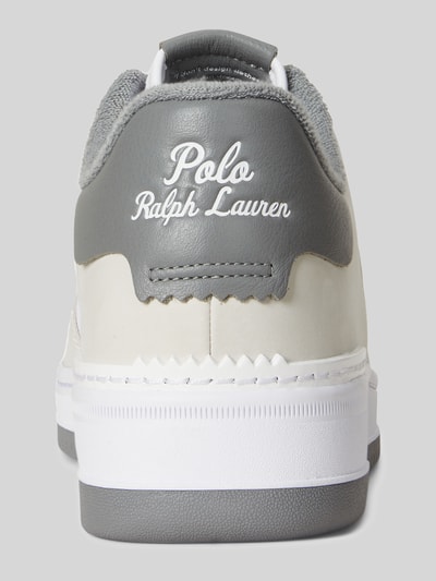 Produktfoto, Low Top Sneaker aus Leder-Mix Modell 'MASTERS' von Polo Ralph Lauren in Weiß und Grau mit Logo-Prägung, strukturierter Sohle.