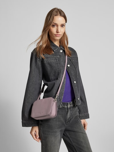 LIEBESKIND BERLIN Crossbody Bag aus echtem Leder Modell 'LUKA' Mauve 1